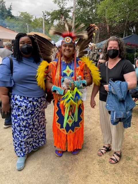 HRSA Regional Administrator Sharon Turner with Seattle Indian tribe members
